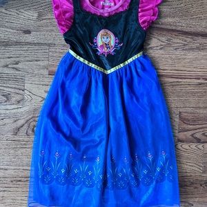 Disney girls nightgown size 5T.